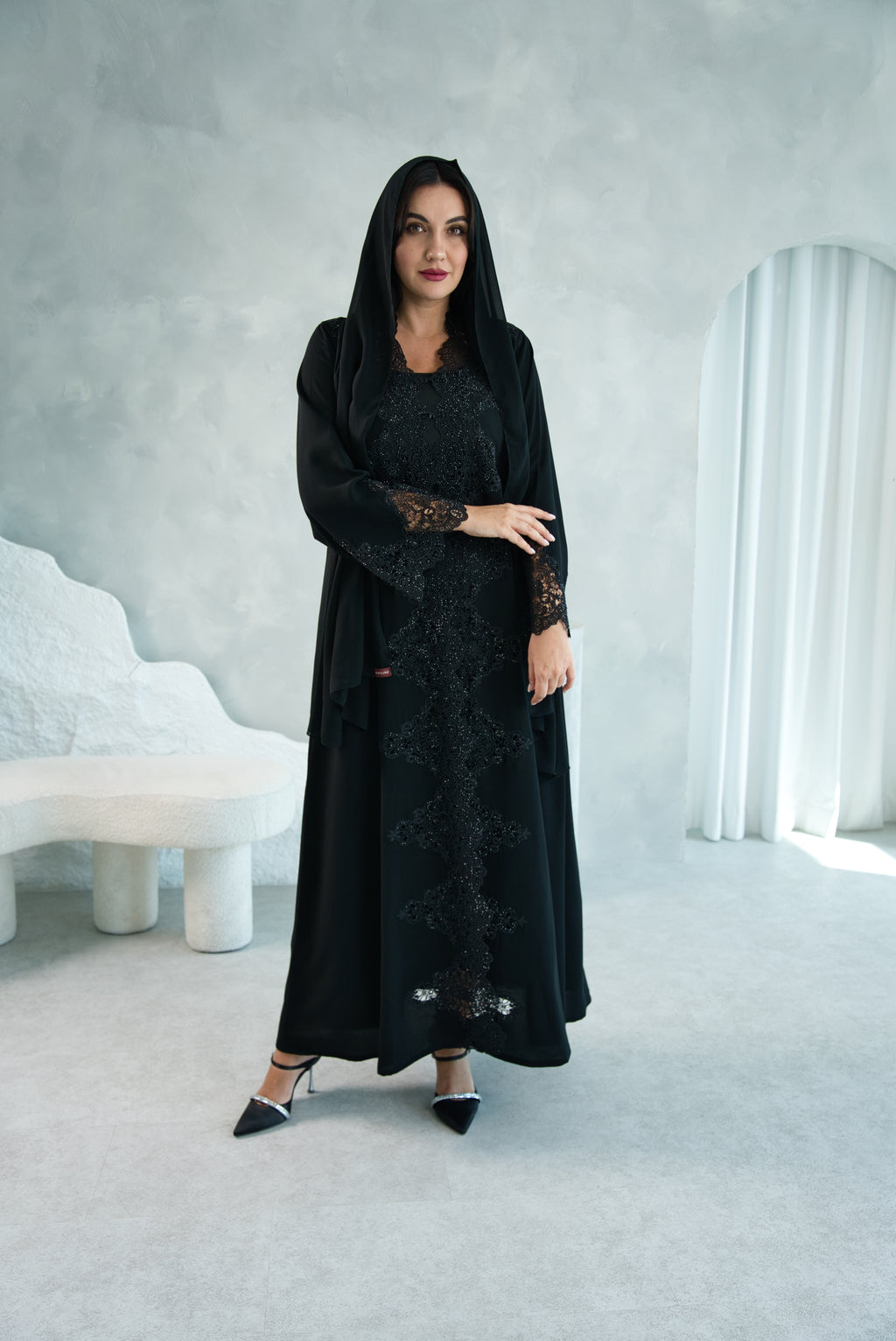 W05 | PREMIUM COLLECTION: BLACK DANTEL & SHIMMERING BEADS
