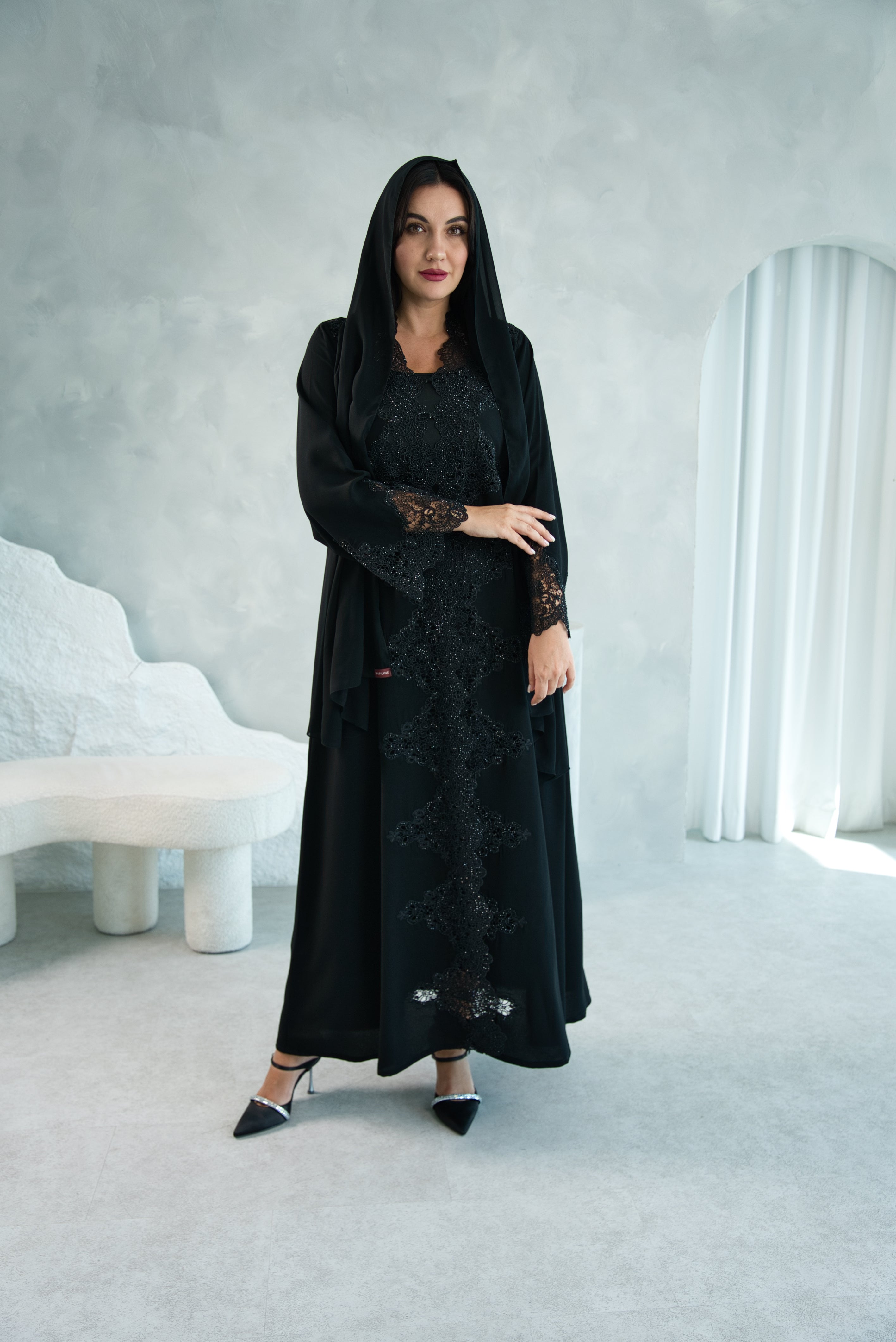W05 | PREMIUM COLLECTION: BLACK DANTEL & SHIMMERING BEADS