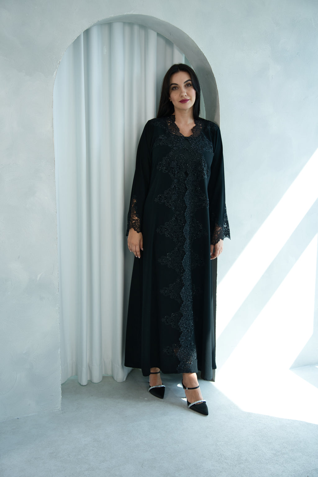 W05 | PREMIUM COLLECTION: BLACK DANTEL & SHIMMERING BEADS