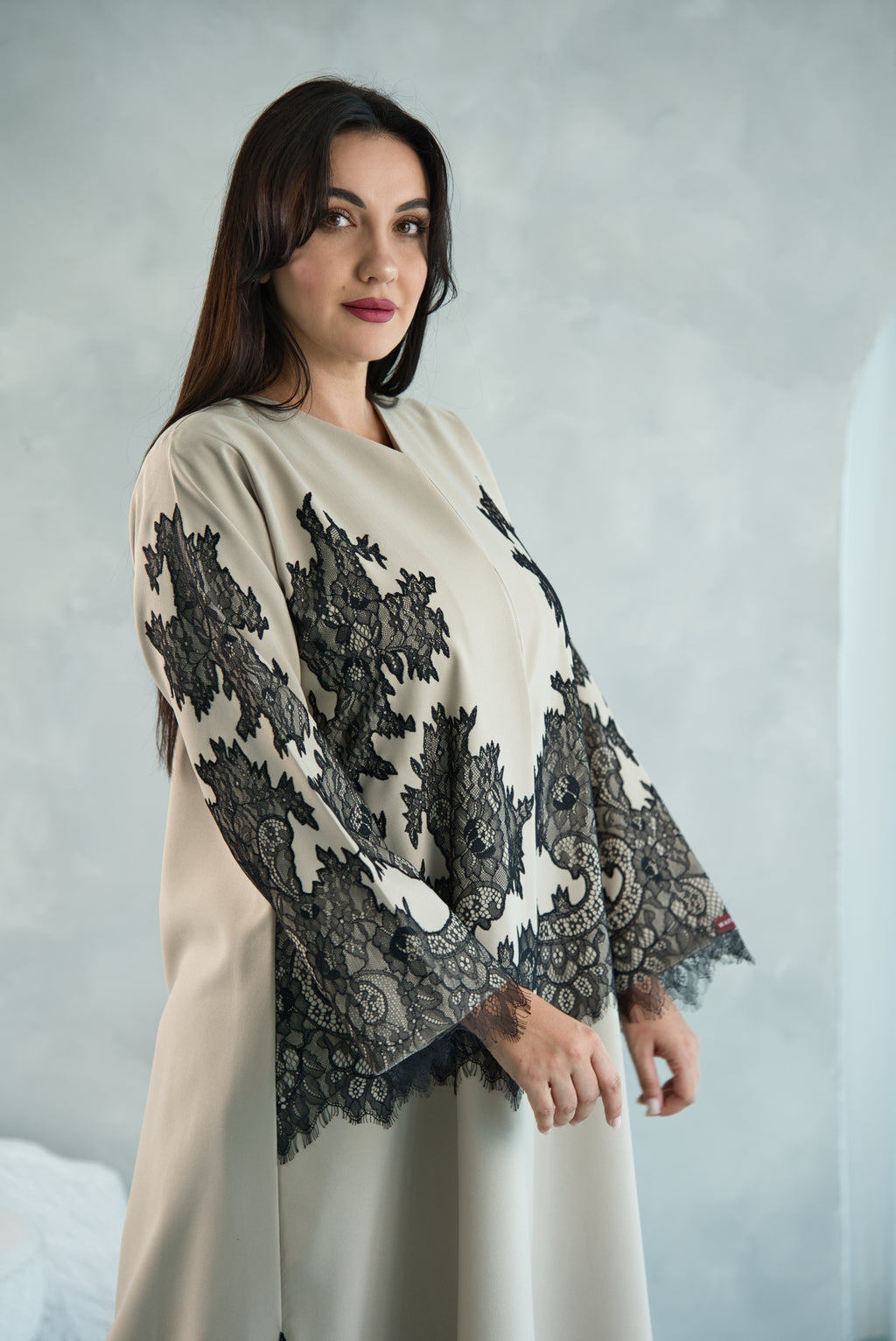 W03 | DESIGNER ABAYA WITH BLACK DANTEL