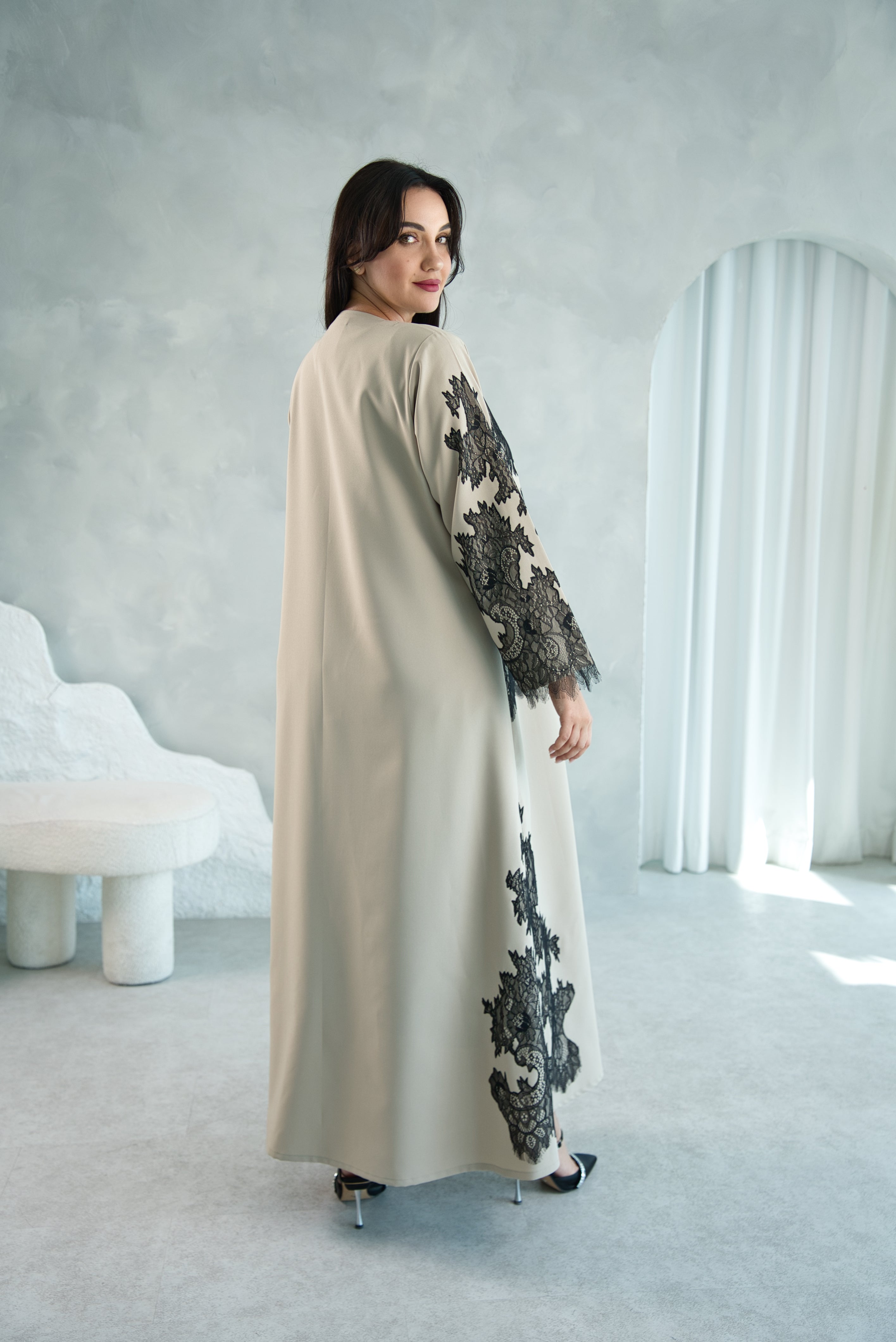 W03 | DESIGNER ABAYA WITH BLACK DANTEL