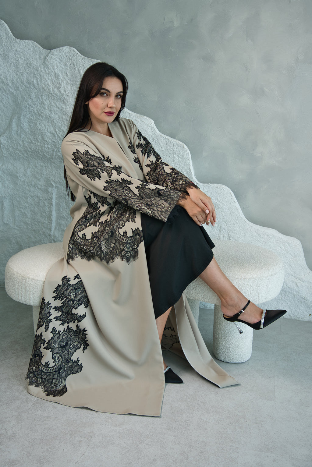 W03 | DESIGNER ABAYA WITH BLACK DANTEL