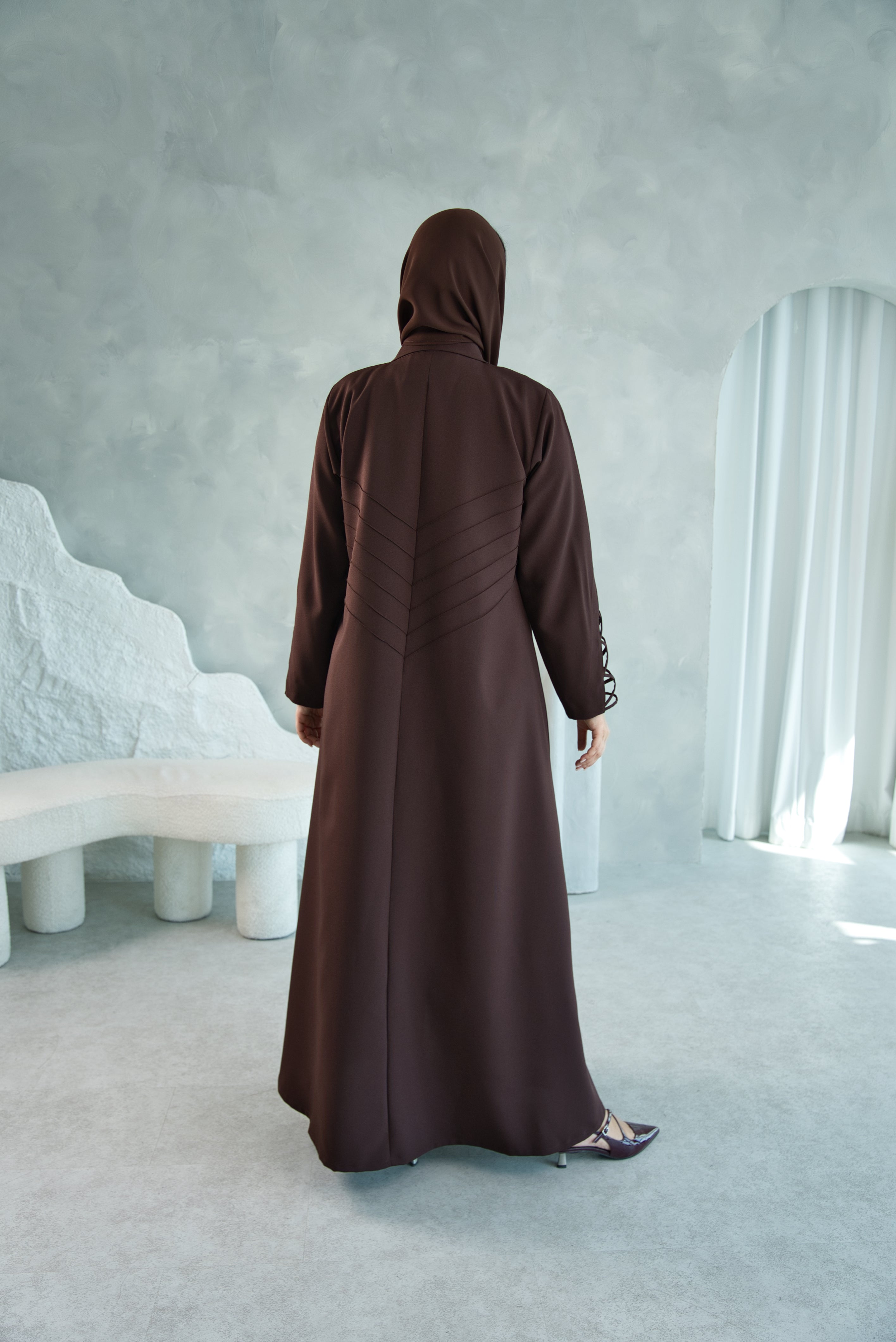W07 | THE SIGNATURE ABAYA